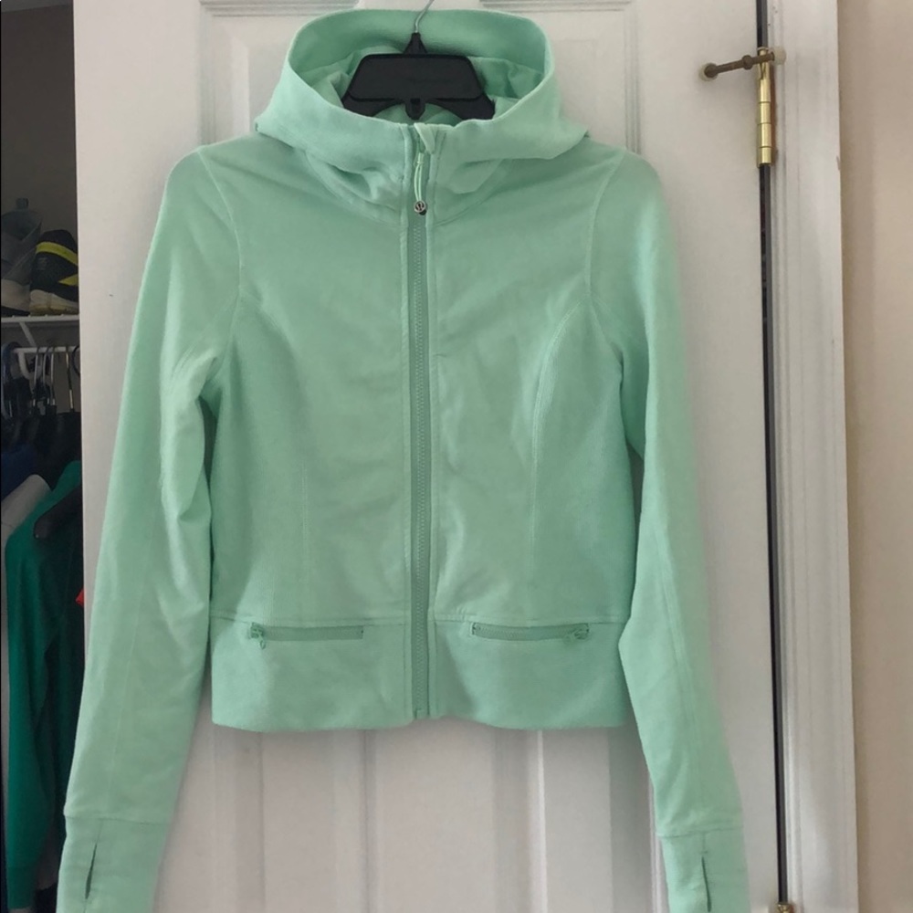 Lululemon hooded slightly cropped jacket hoodie 6